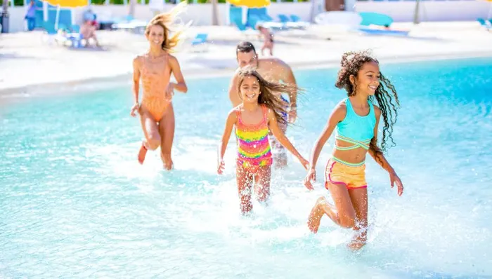 Sail & Splash Family Pass & Lunch shore excursion in Nassau, Bahamas