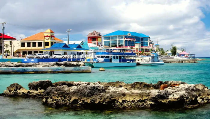 Island Highlights Tour & Seven Mile Beach Combination shore excursion in Grand Cayman